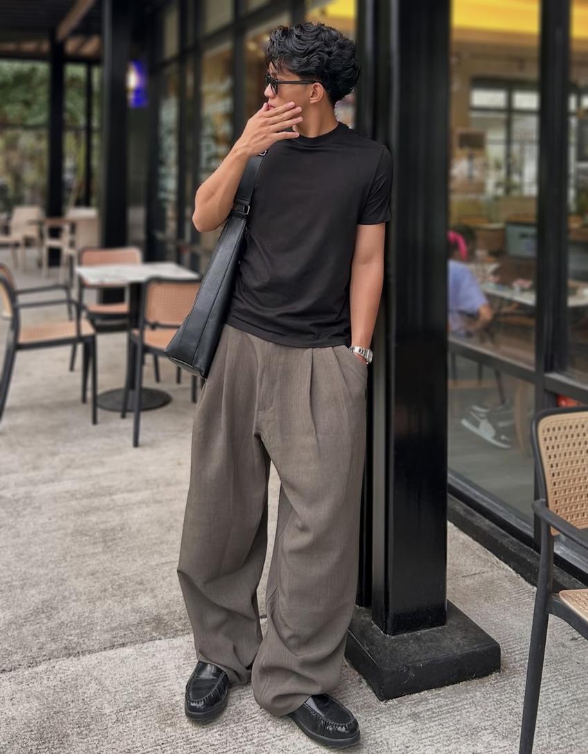 تيشرت بأكمام قصيرة-أسود