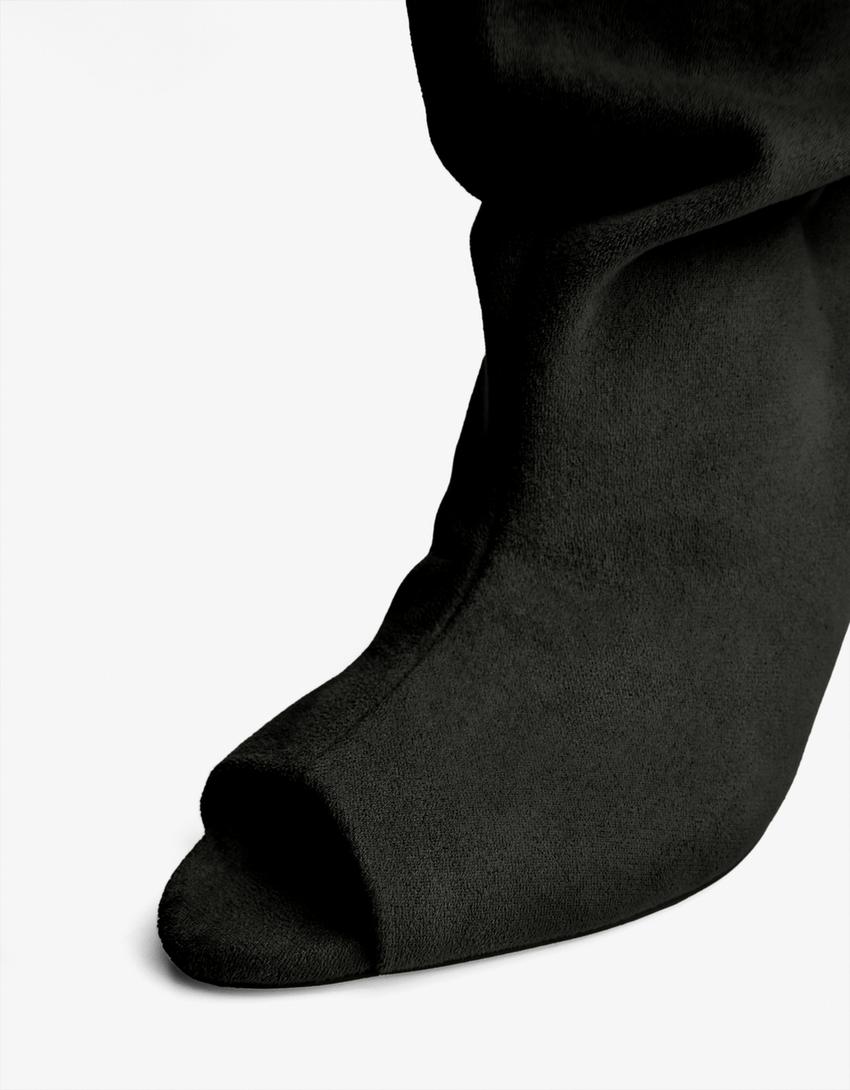 Stiletto heel boots with slits-BLACK