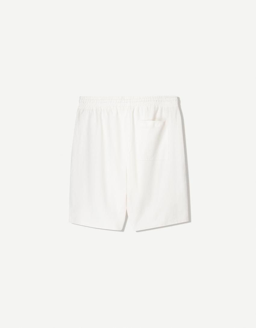 Textured Bermuda shorts-Off white