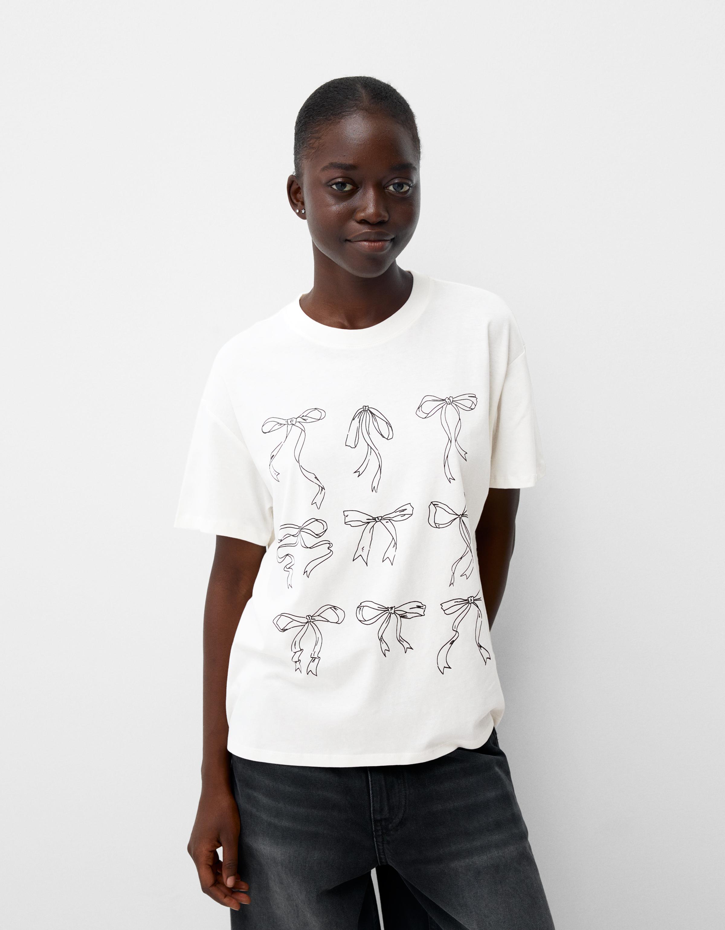 Bershka T-Shirt Mit Print Damen M Grbrochenes Weiss