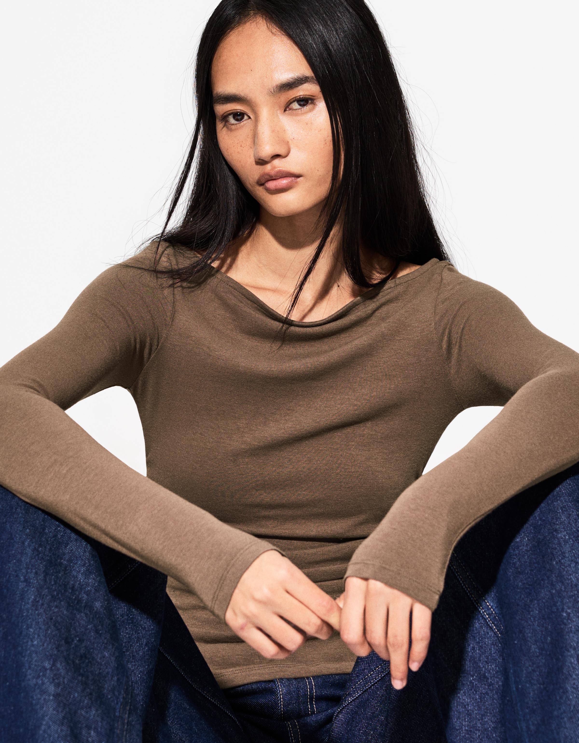 Long sleeve T-shirt with gathered detail - T-shirts - BSK