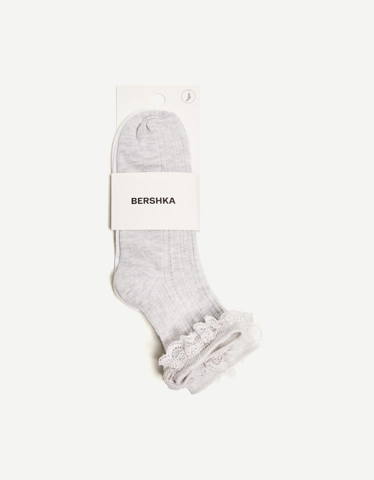 2-pack of ruffled socks