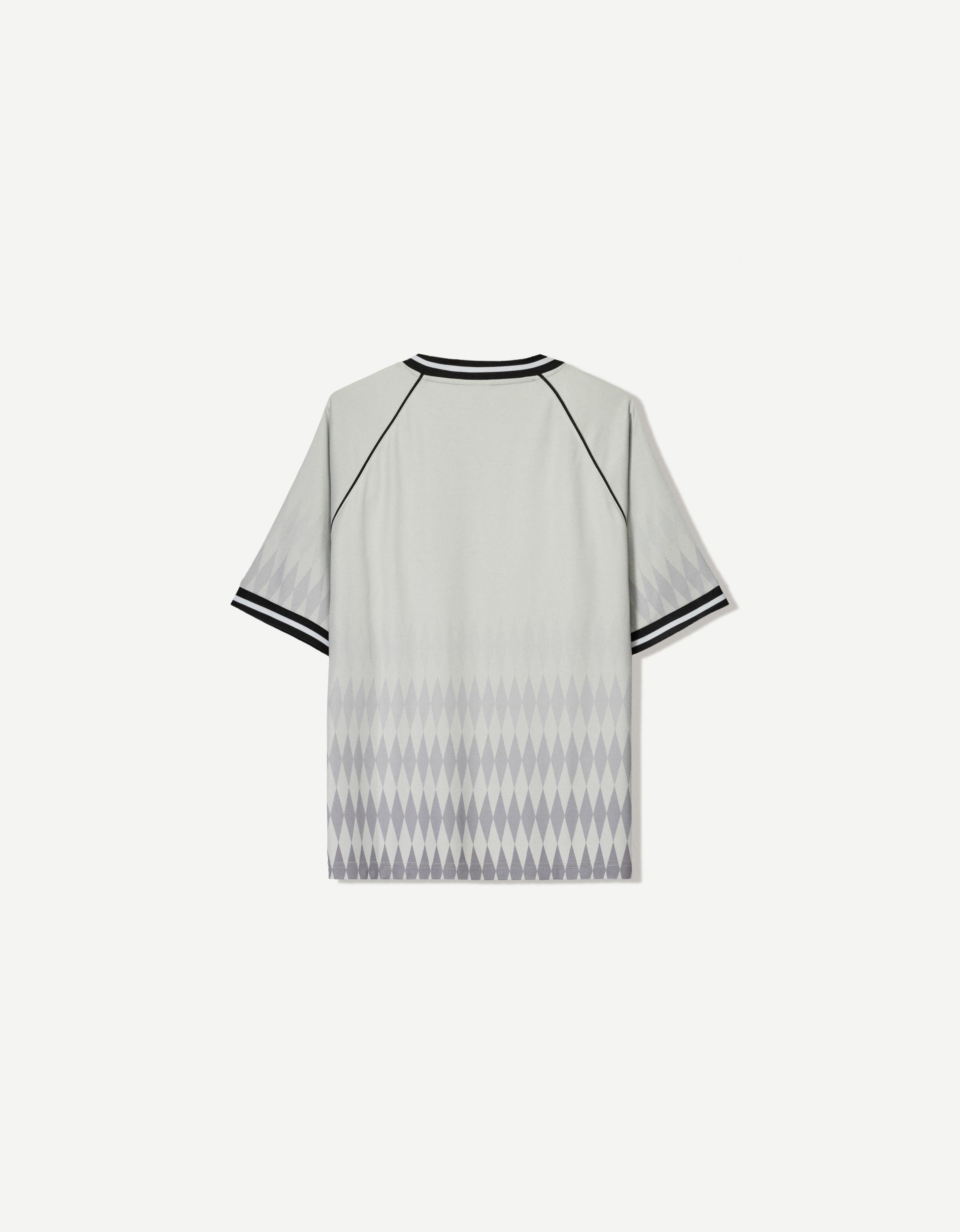 Short sleeve mesh sports print T-shirt - Men | Bershka
