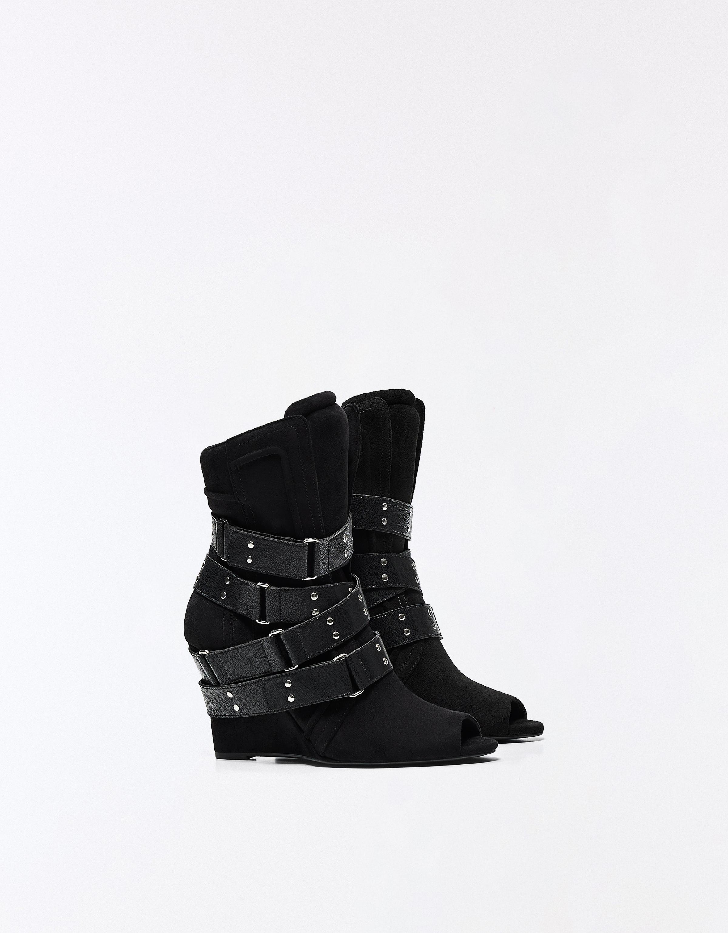 Wedge ankle boots — BLACK