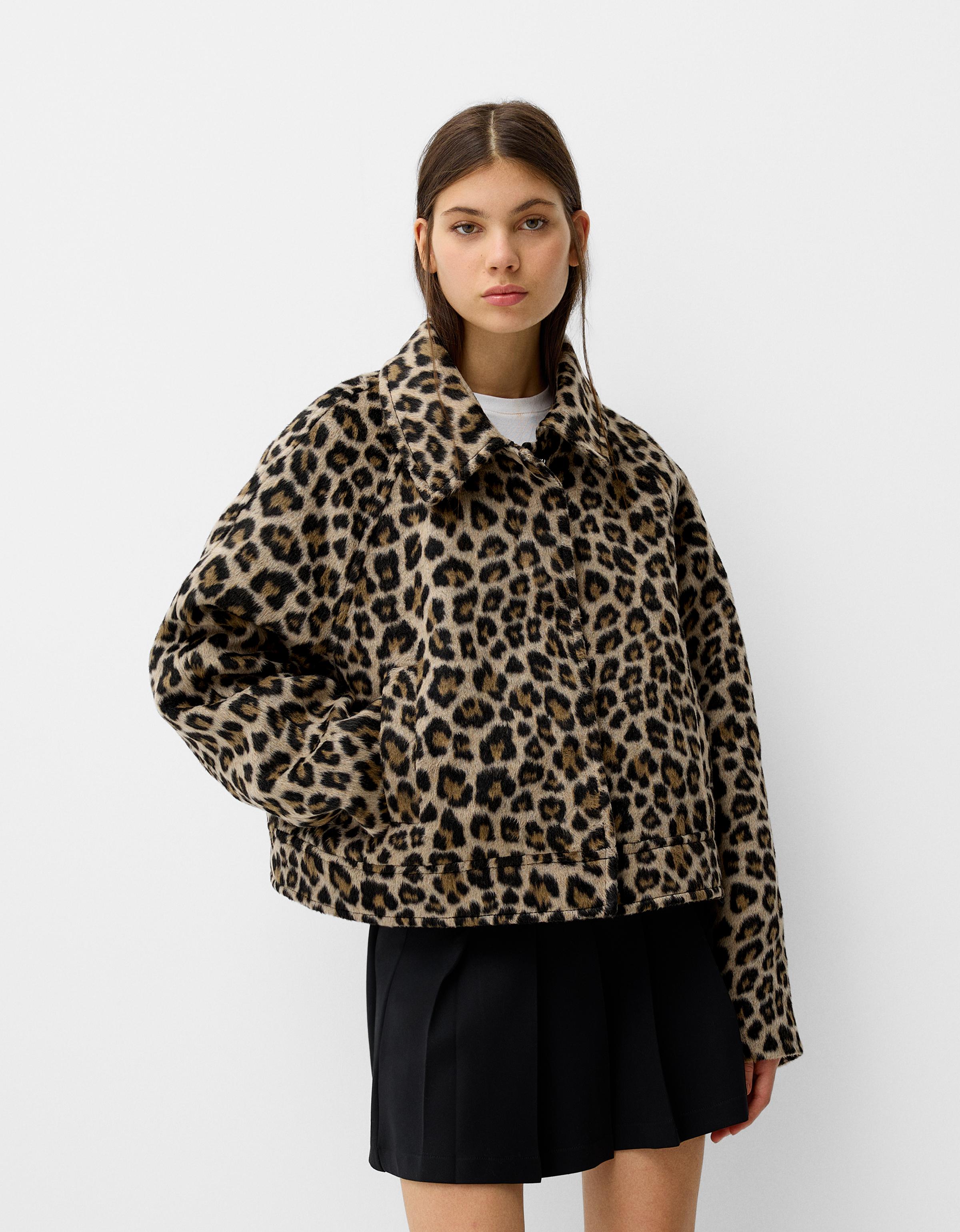 Bershka Jacke Mit Animalprint Damen S Sandfarbe