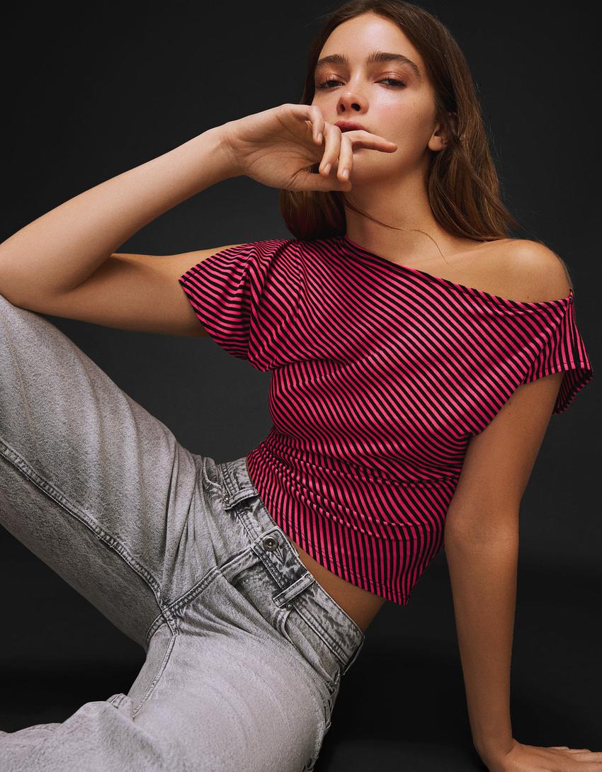 Asymmetrisches T-Shirt mit Print-Fuchsia