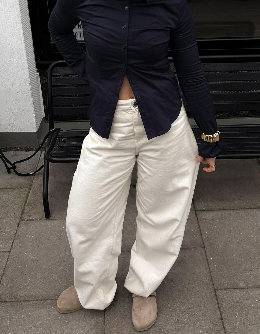 Fitted shirt with flared sleeves - Women | Bershka