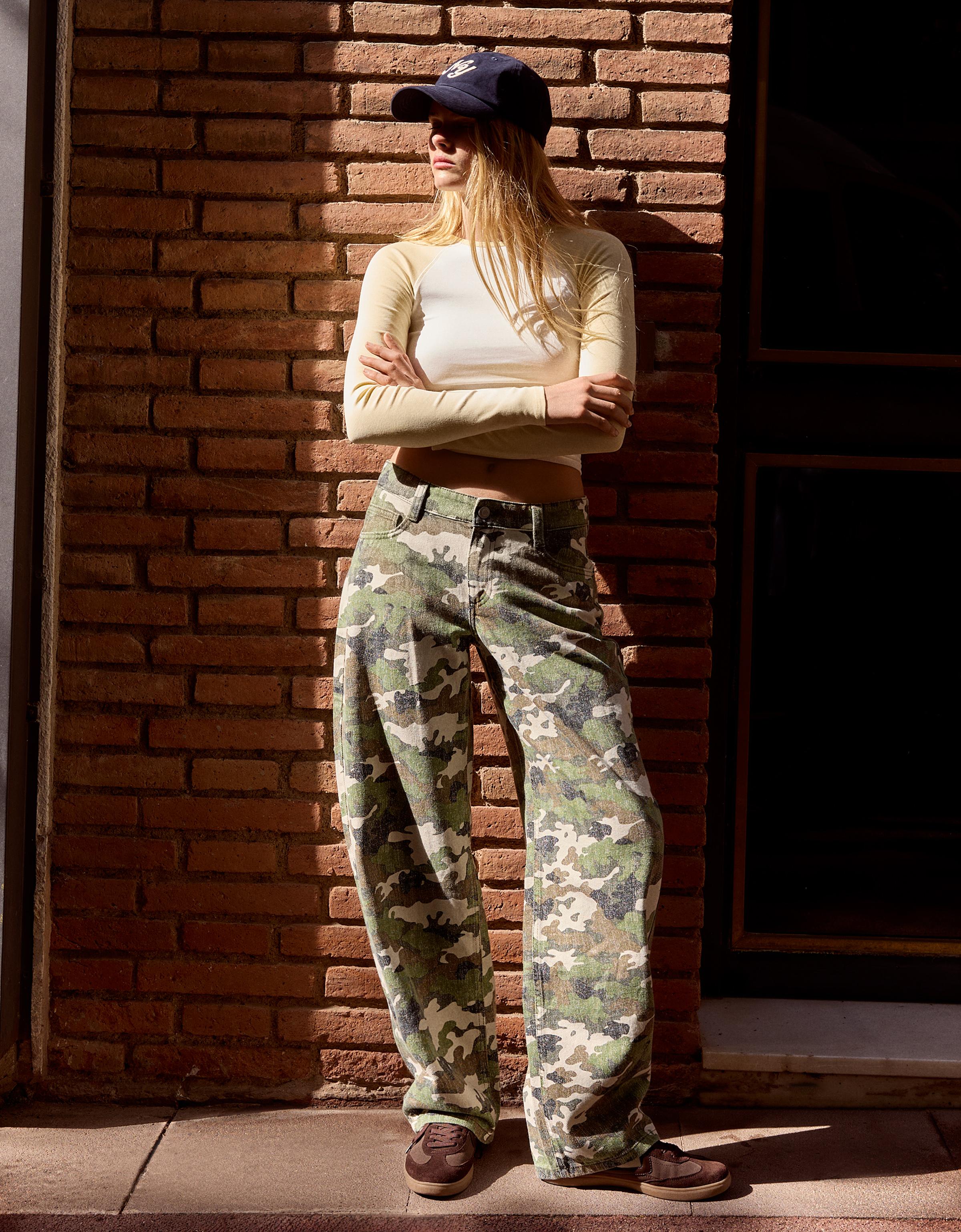 Low-rise baggy barrel jeans — Brown