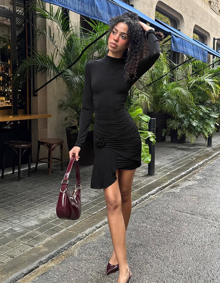 Vestido mini faixa franzido flor-Preto