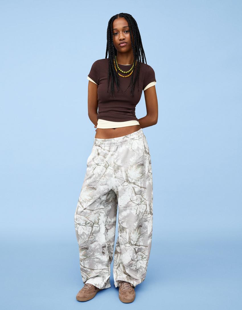 Plush barrel printed trousers-Sand