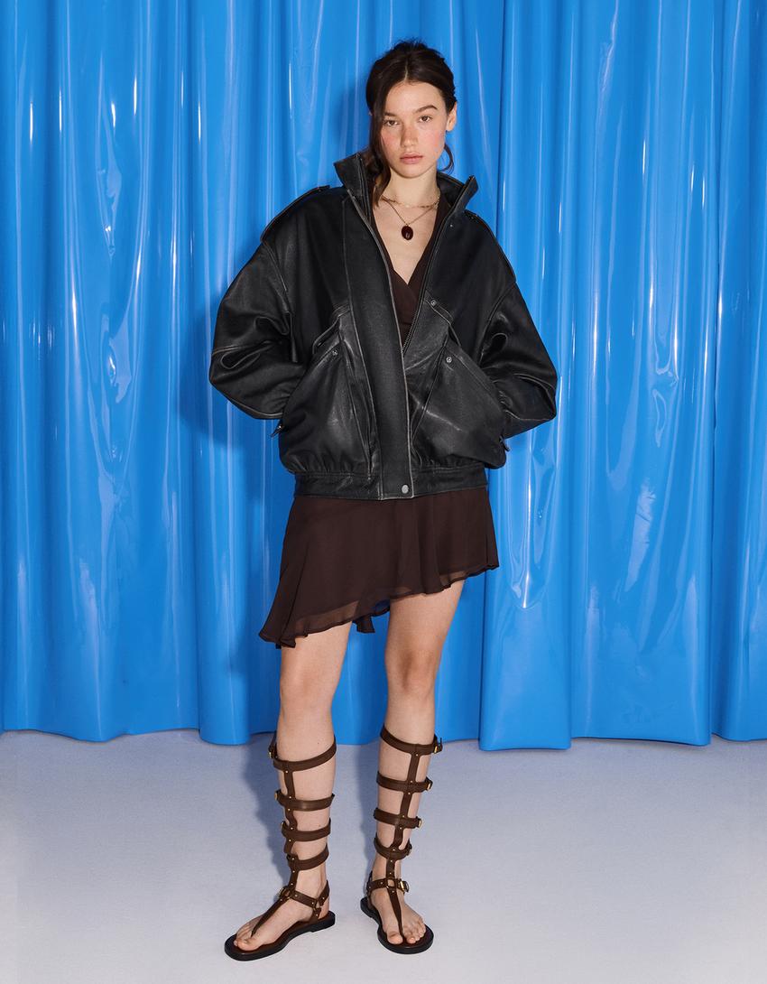 Flat knee-high sandals-Brown