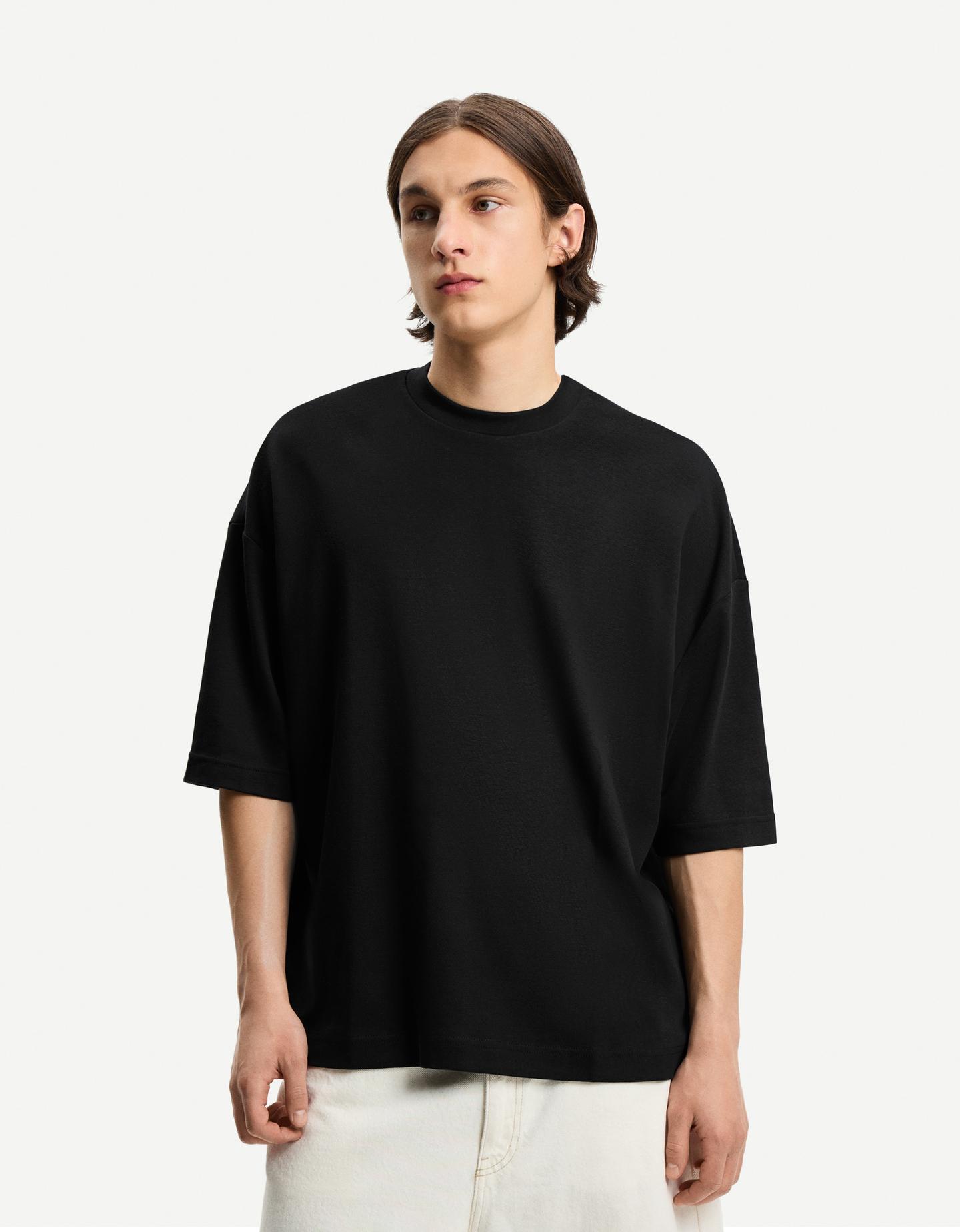Bershka koszulka o pudełkowym kroju z krótkim rękawem czarny
