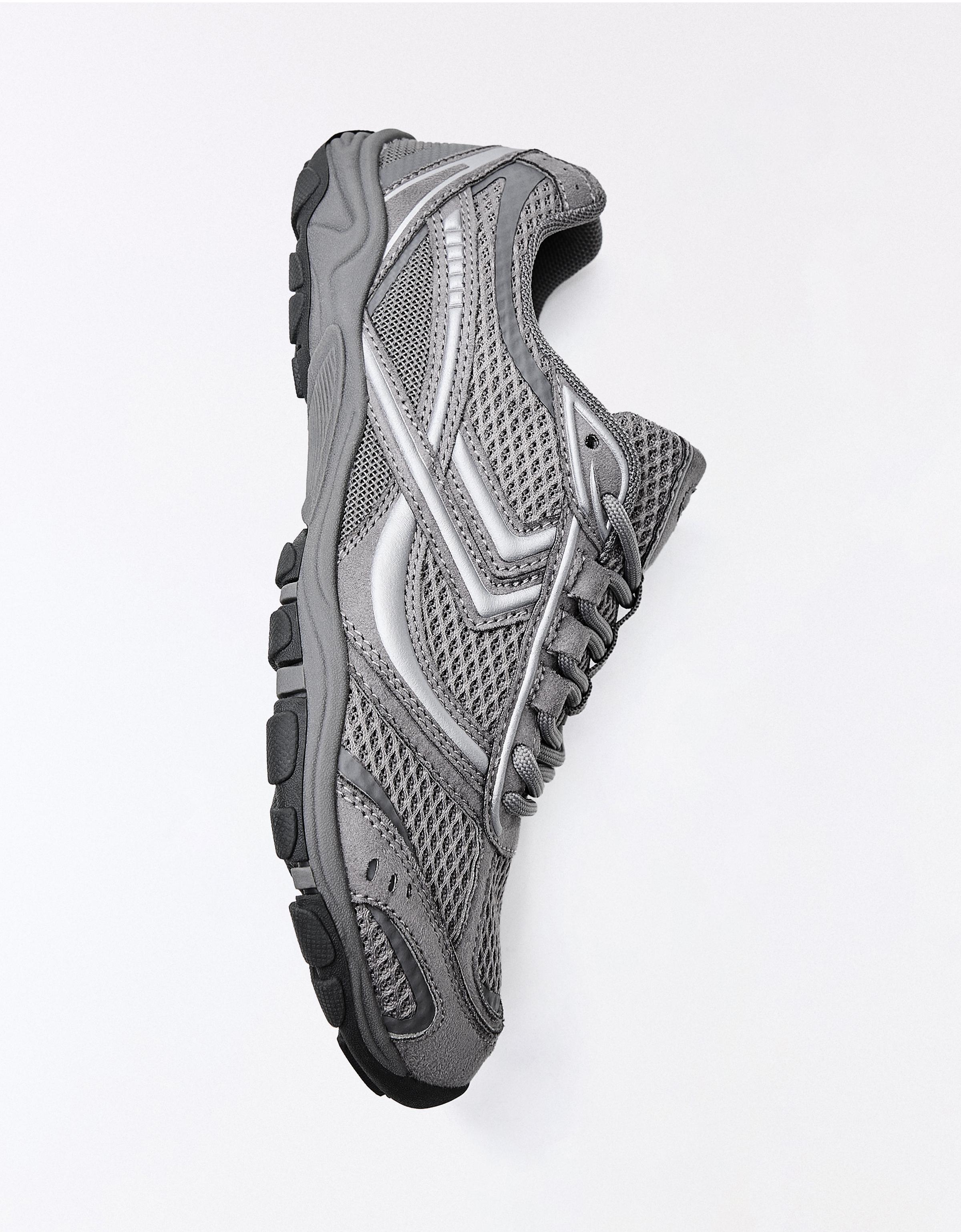 Barefoot trainers — Grey