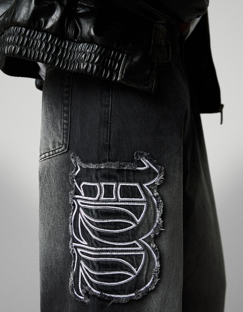 Baggy jeans with patch-Black