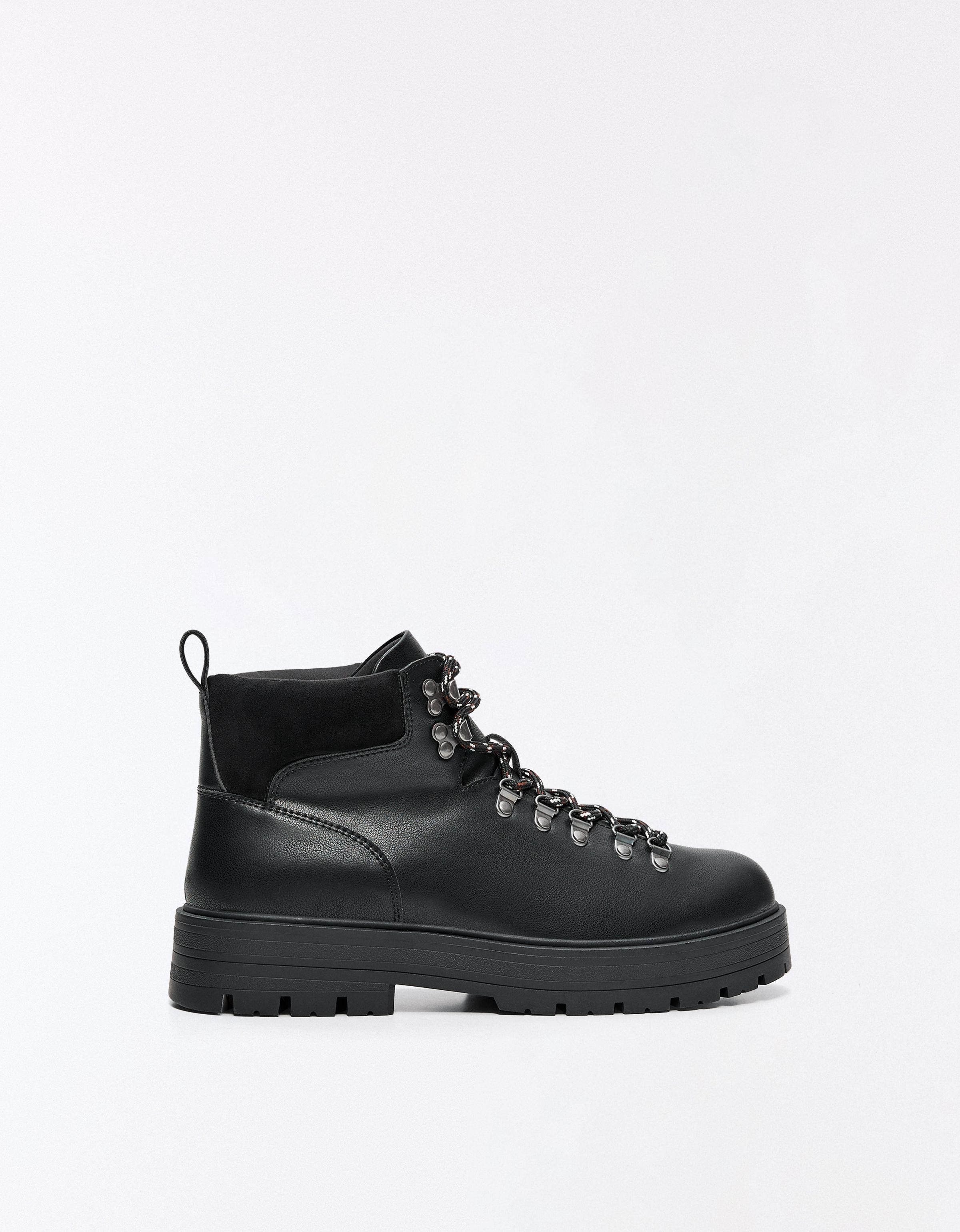 LACE-UP ANKLE BOOTS — BLACK