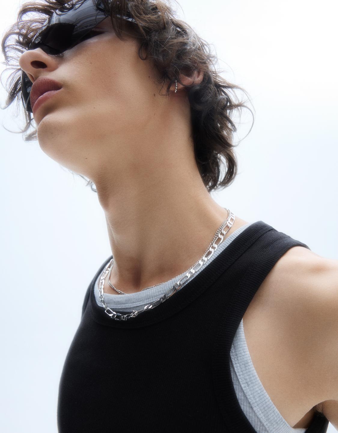 Polarised sunglasses