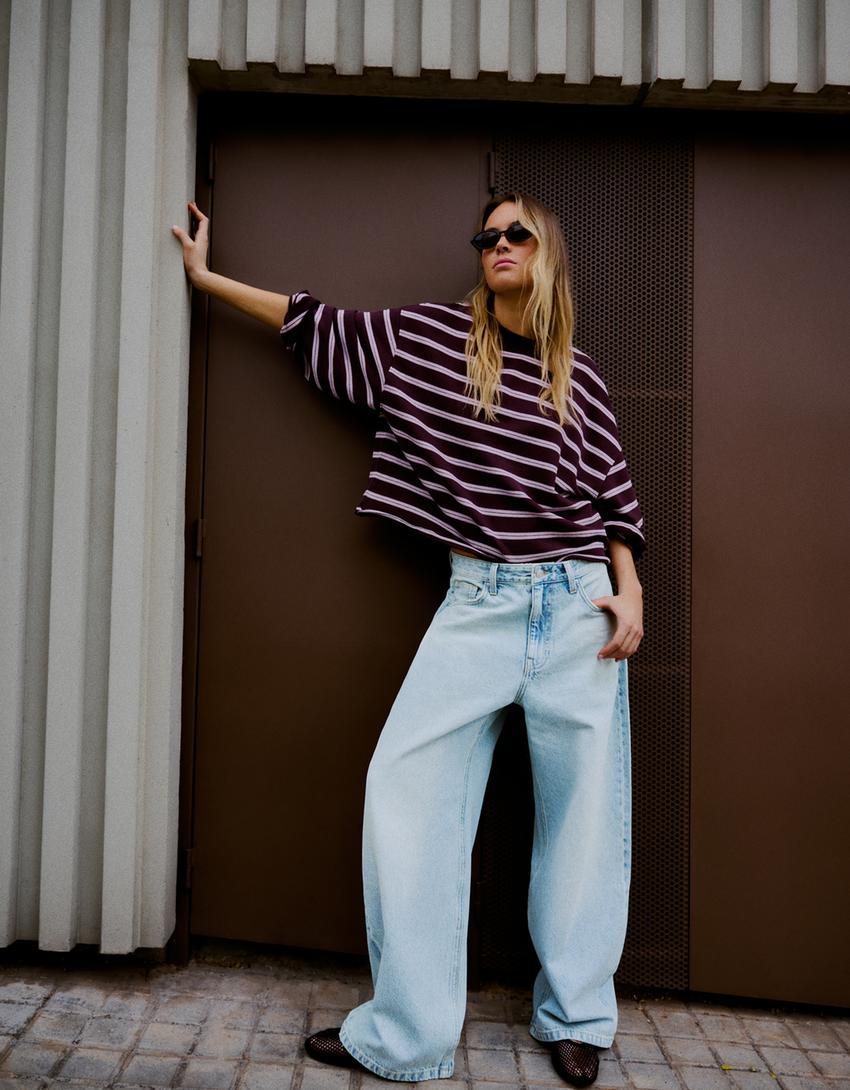 Barrel jeans with back buckle-Light blue
