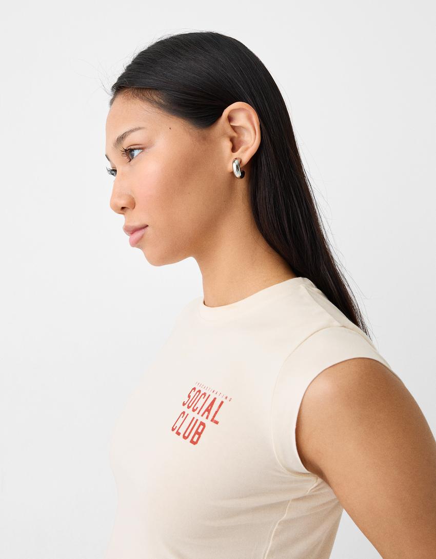 تيشرت بأكمام قصيرة وطبعة-بيج-2