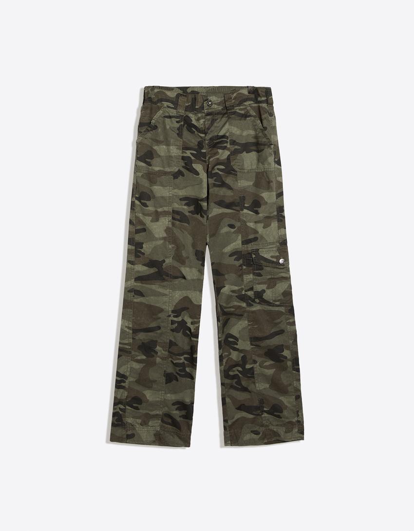 Pantaloni straight fit cargo stampati-Kaki