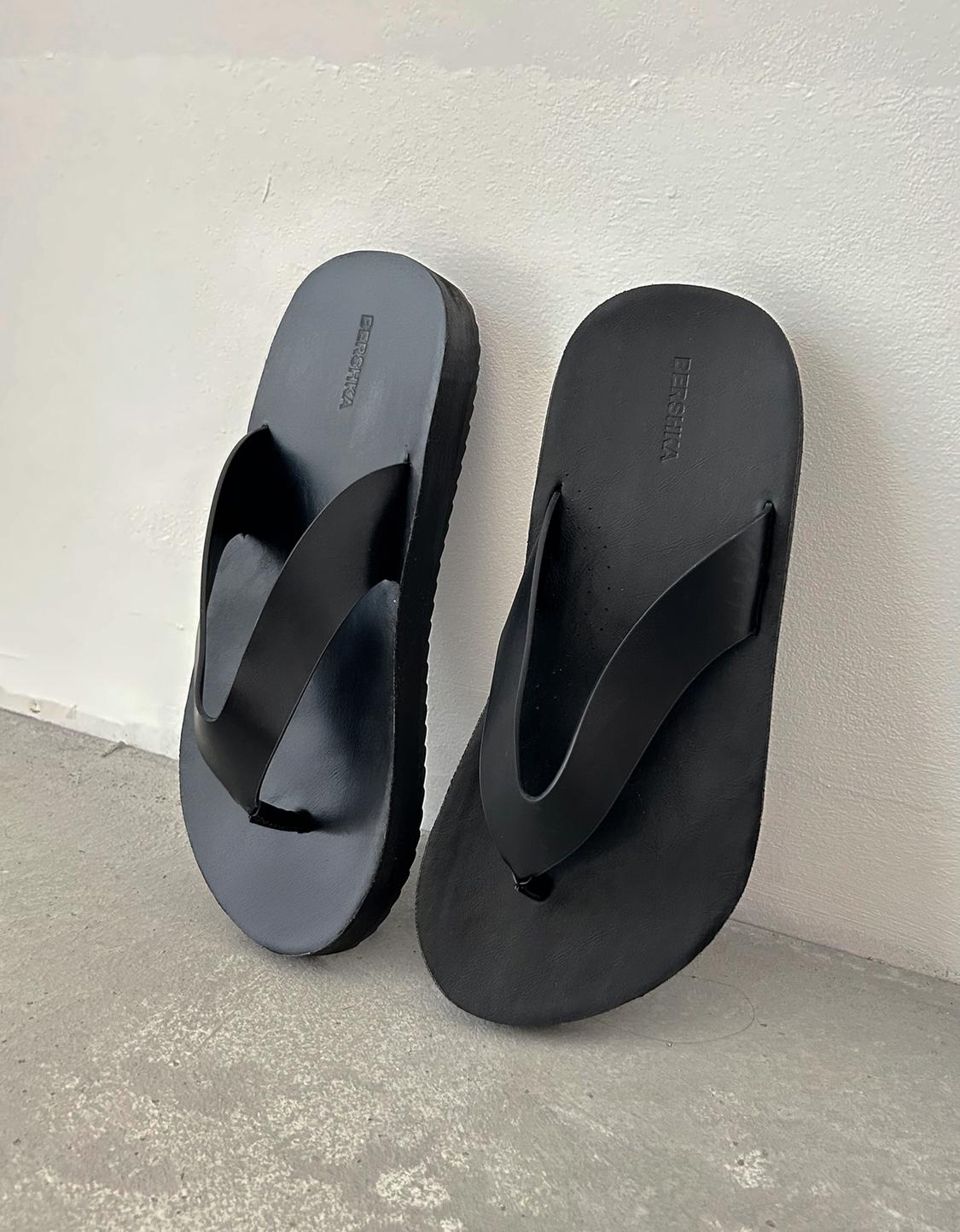 Strappy sandals