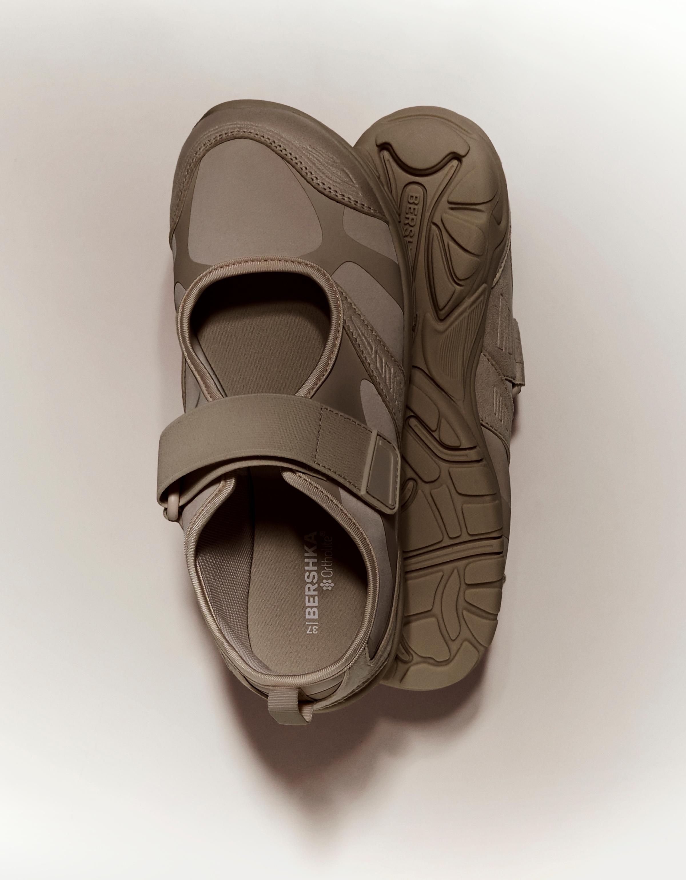 BAREFOOT BALLERINAS — TAUPE