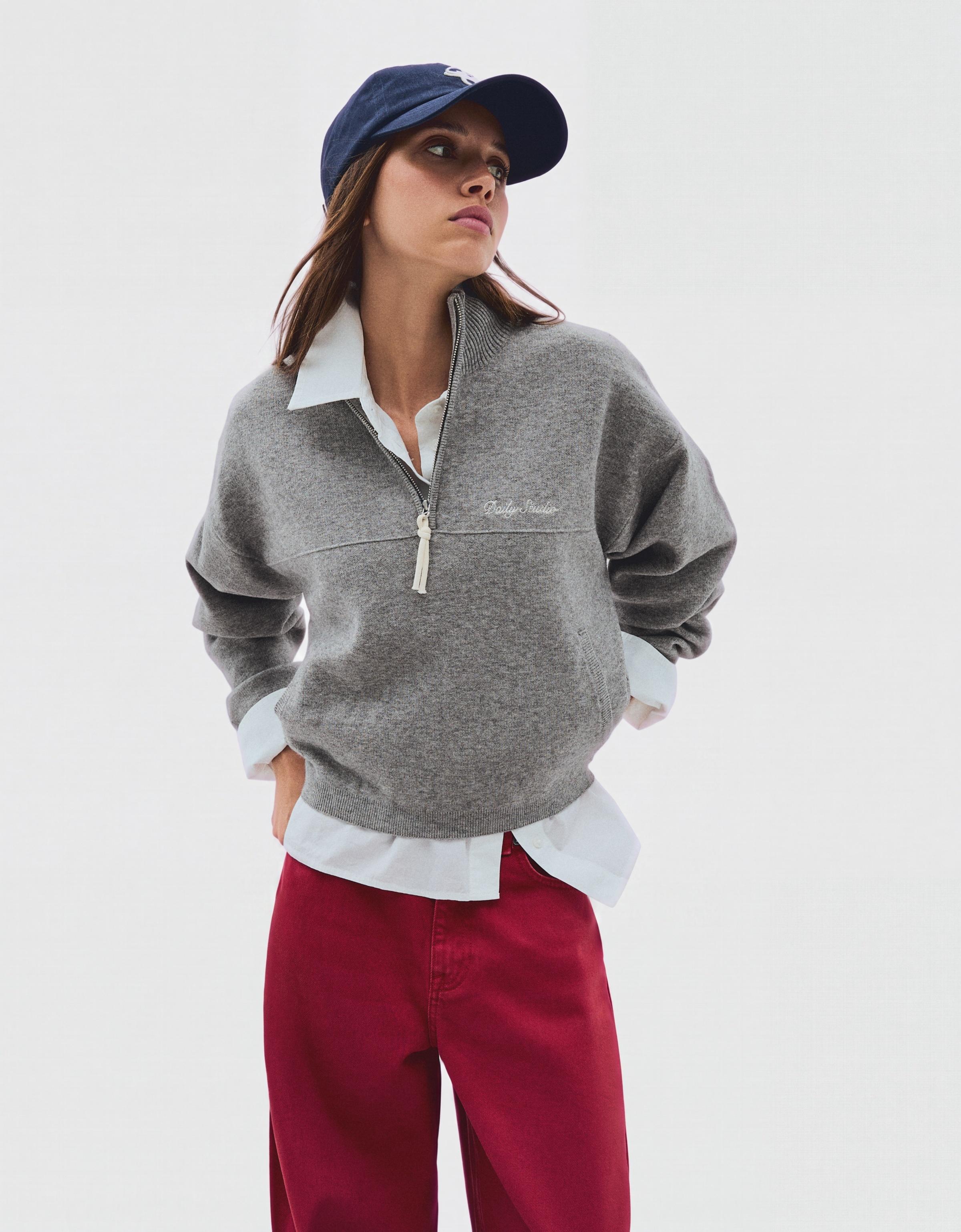 Embroidered zip-up jumper — Grey