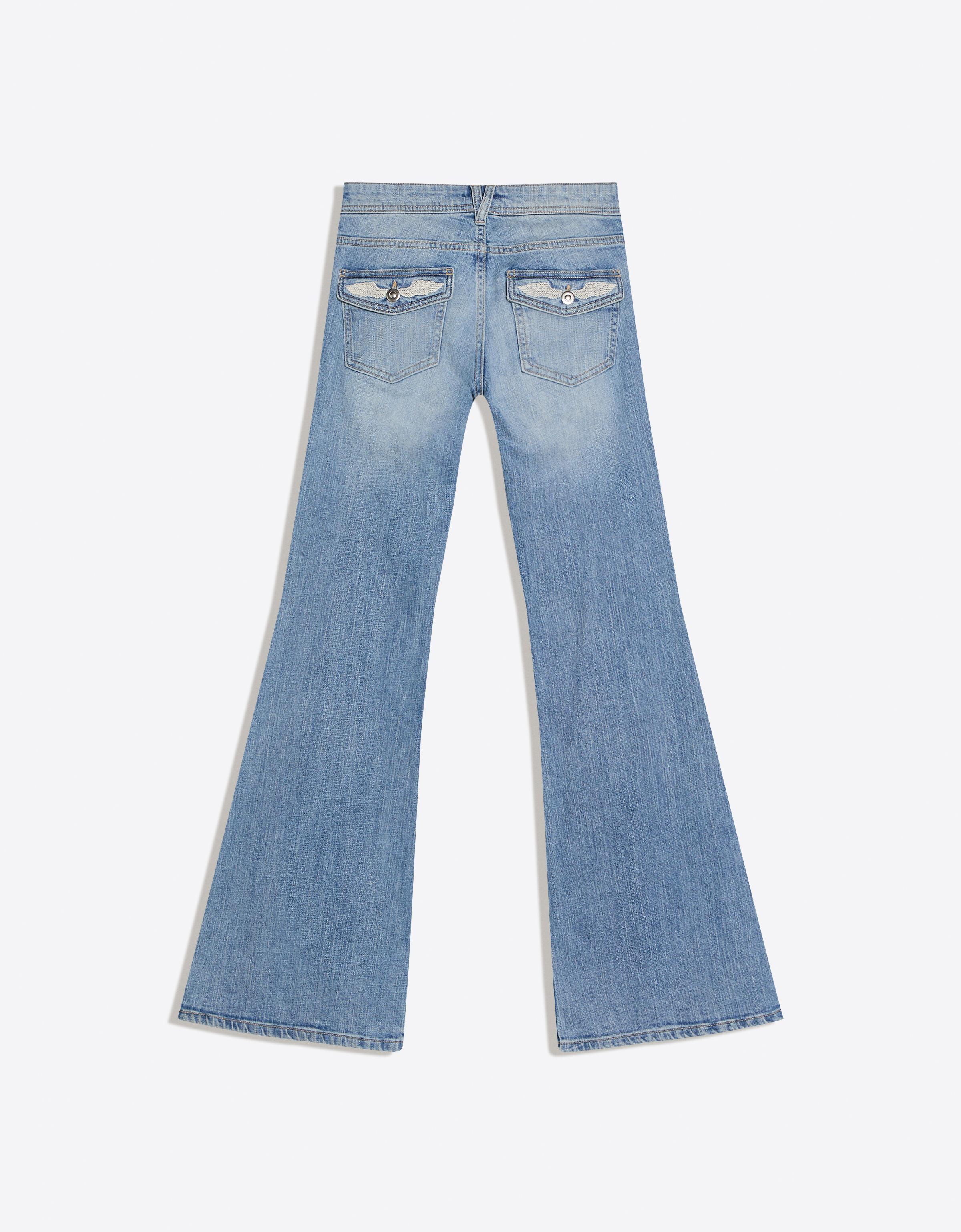 Bershka Düşük bel işlemeli flare fit jean görsel 3