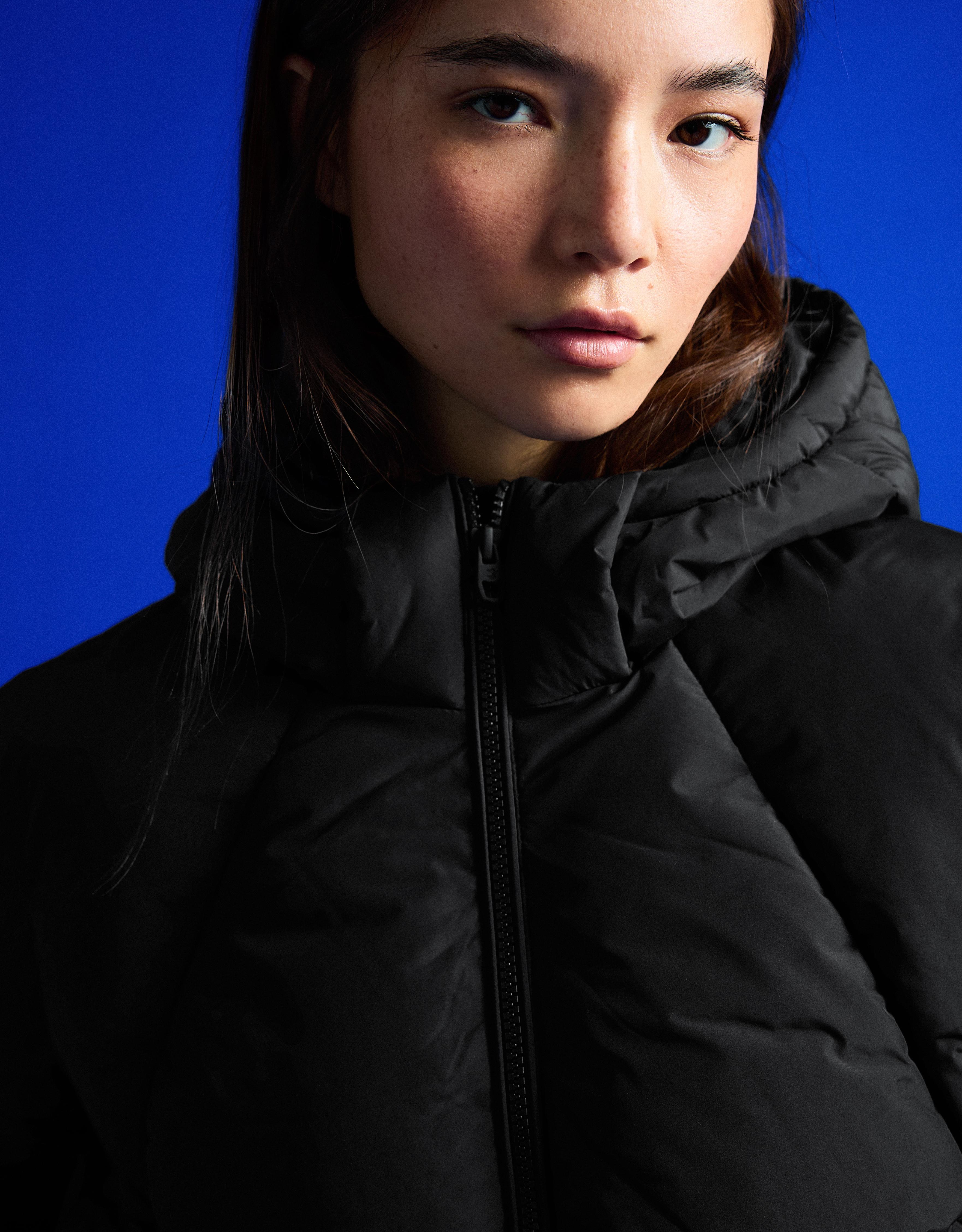 Hooded puffer jacket — Black