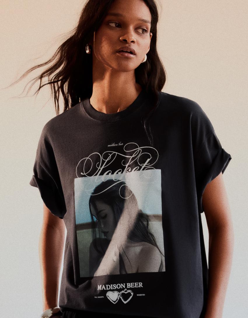 Oversize MADISON BEER tişört-Gri