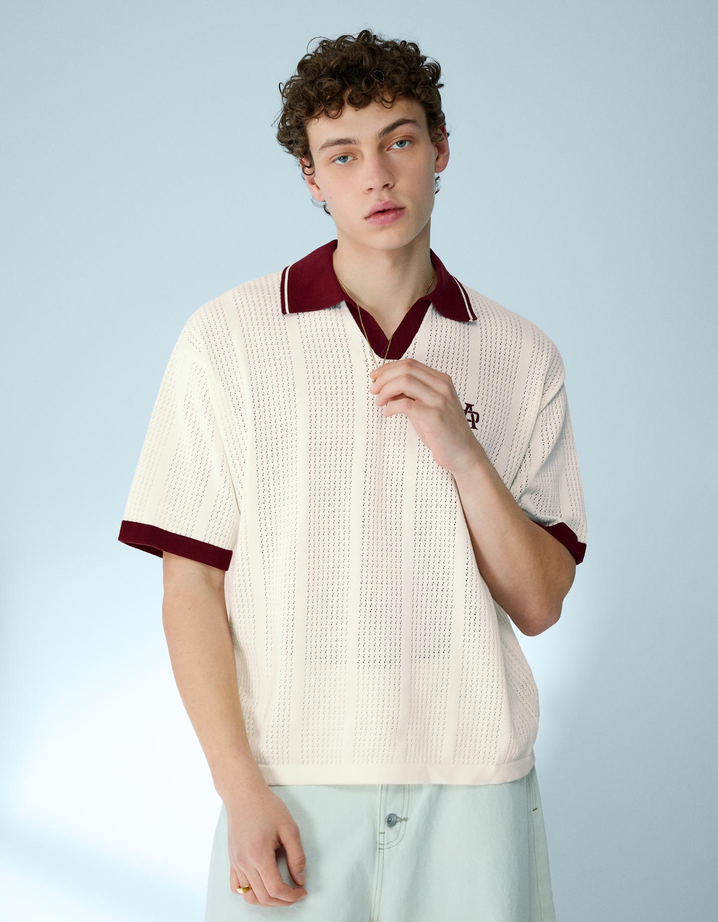 Bershka koszulka polo z krótkim rękawem i nadrukiem biały złamany