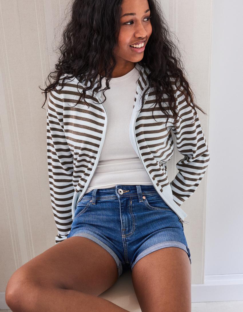 Roll-up denim shorts-Light blue