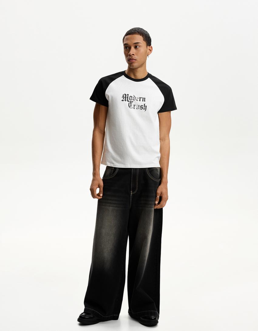 Short sleeve T-shirt with contrast print