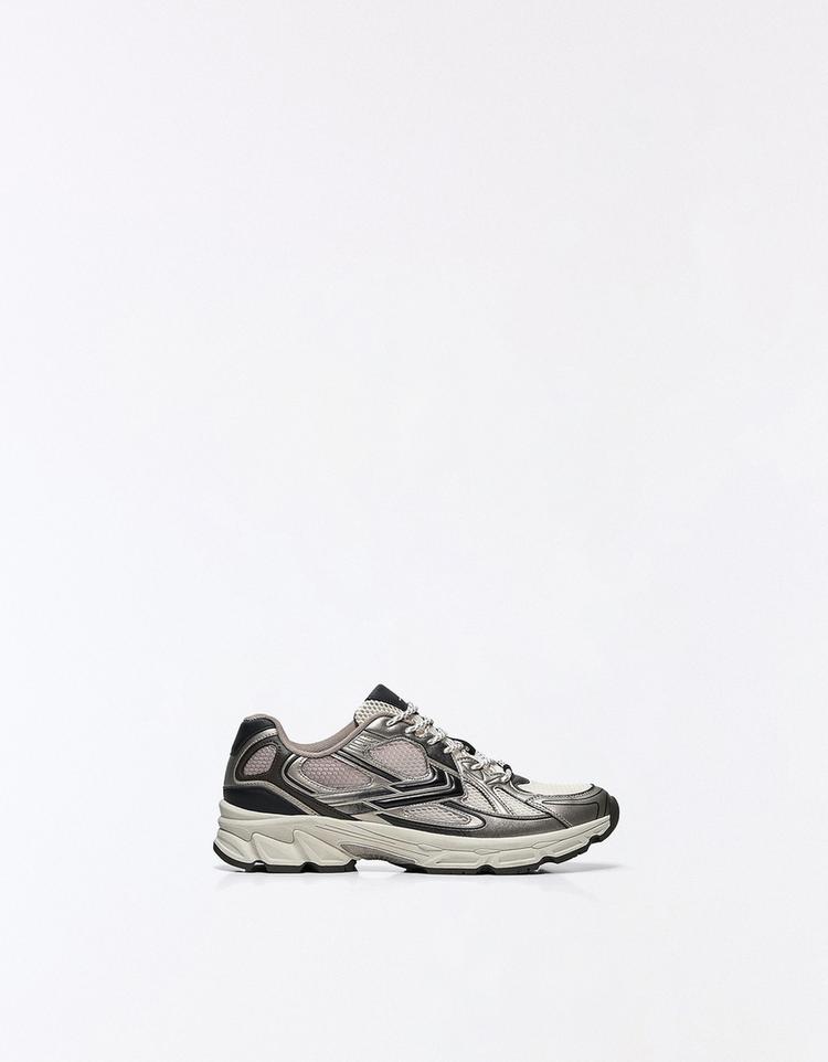 MULTI-PIECE TRAINERS — Brown