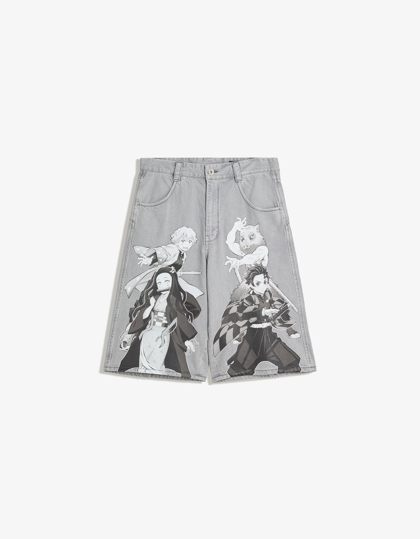 Bershka bermudy demon slayer o kroju baggy z nadrukiem szary