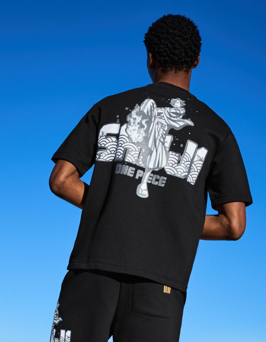 تيشرت One Piece ناعم بأكمام قصيرة وطبعة-أسود