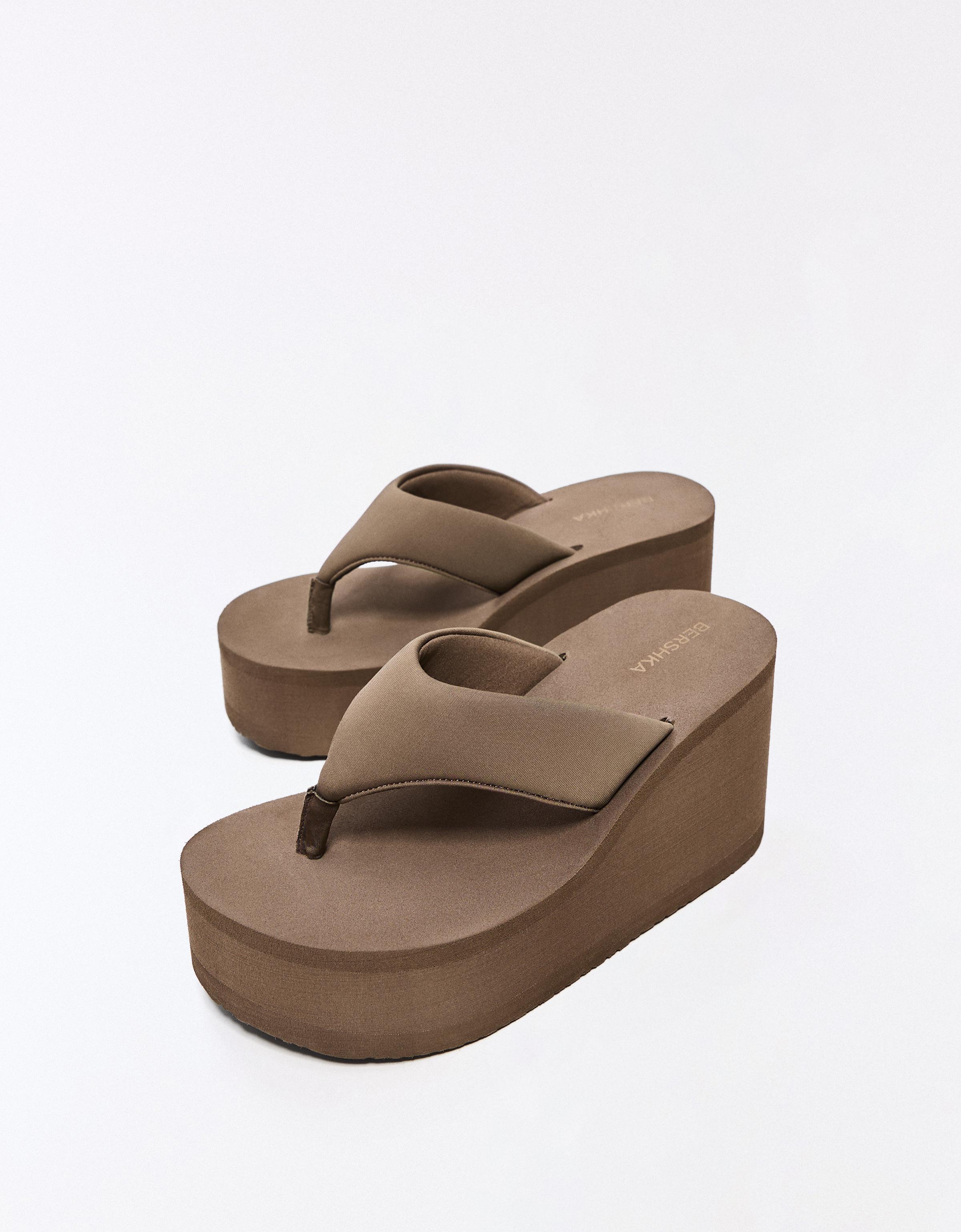 Thong heeled platform sandals — TAUPE