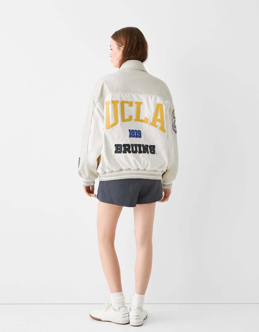 جاكيت UCLA مطرز من جلد صناعي-أبيض-1