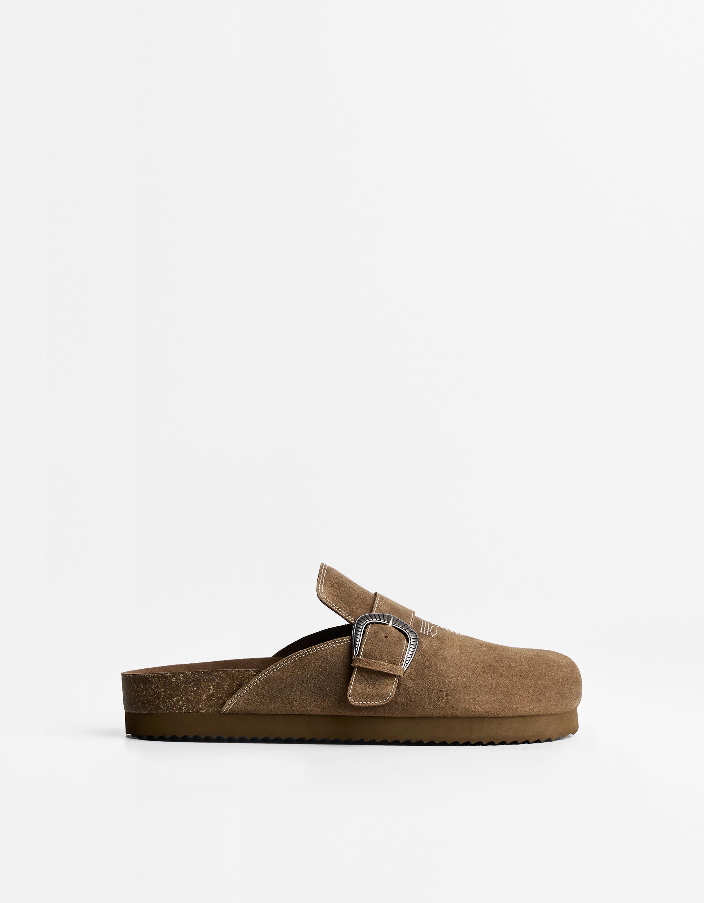 Bershka Bestickte Clogs Aus Leder Mit Schnalle Herren 45 Sandfarbe