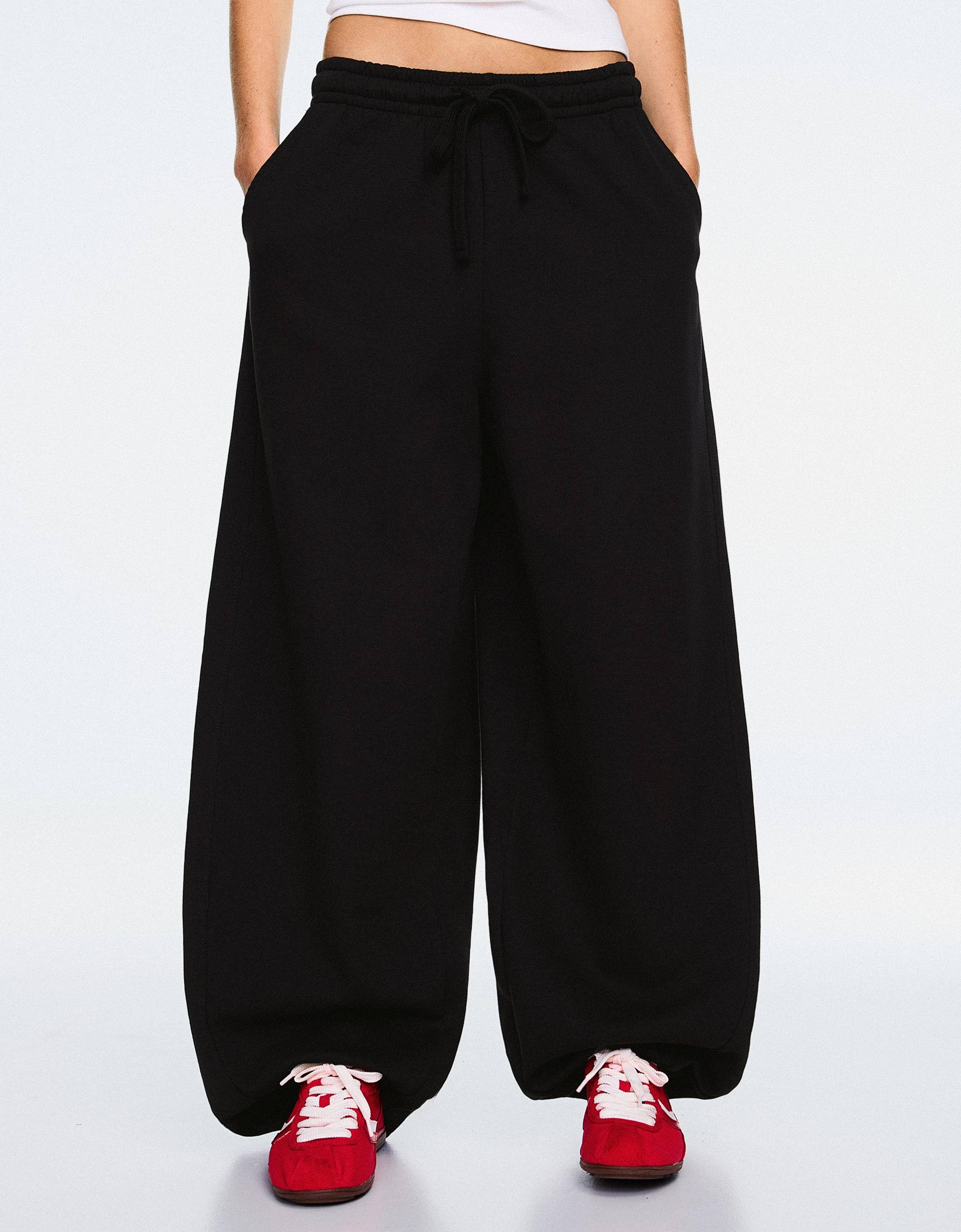 Barrel plush trousers with stoppers — Black