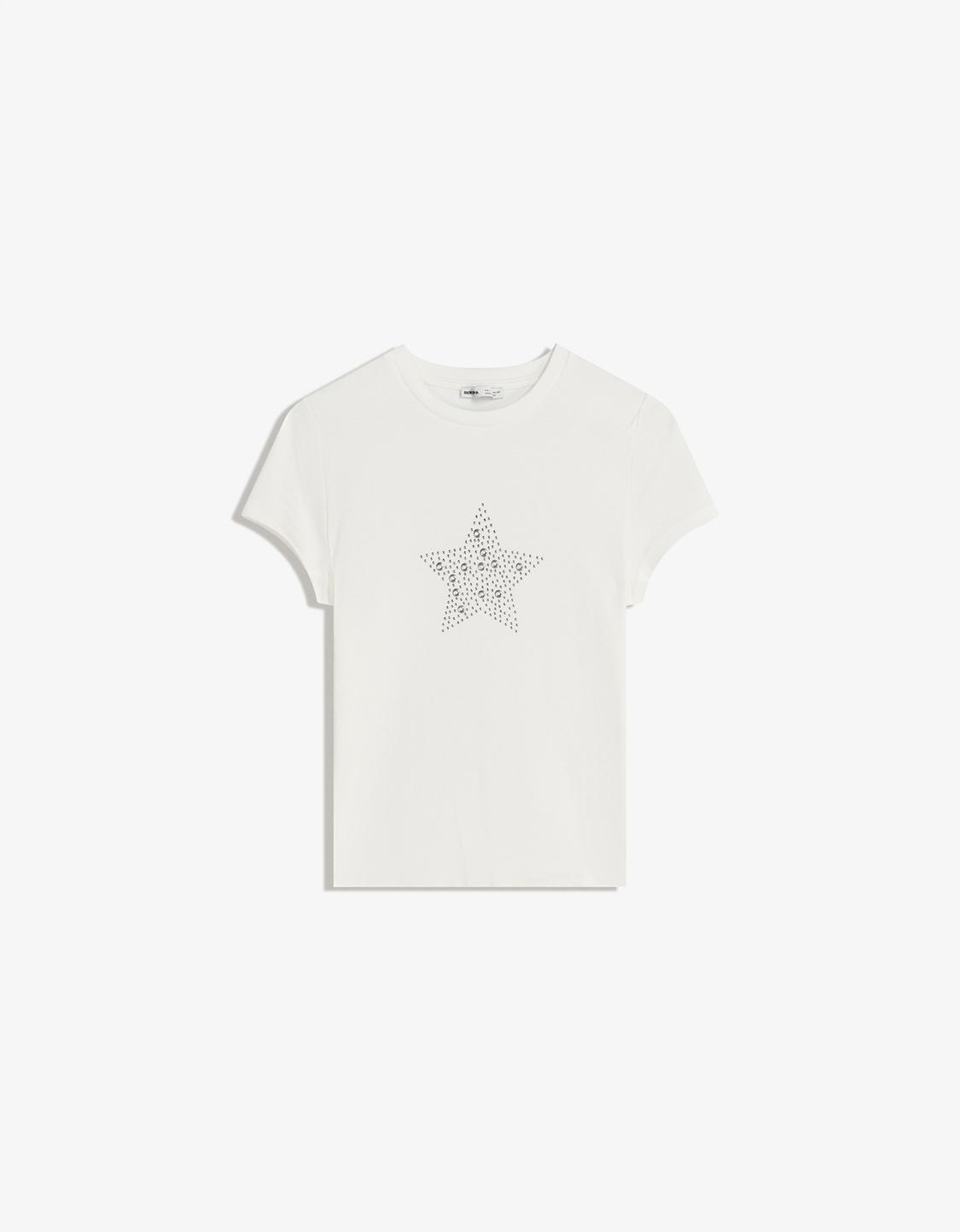 Short sleeve T-shirt with studs