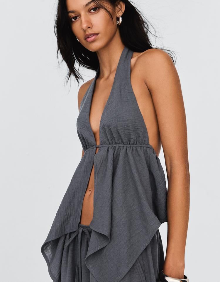 Halter yaka bağlamalı top