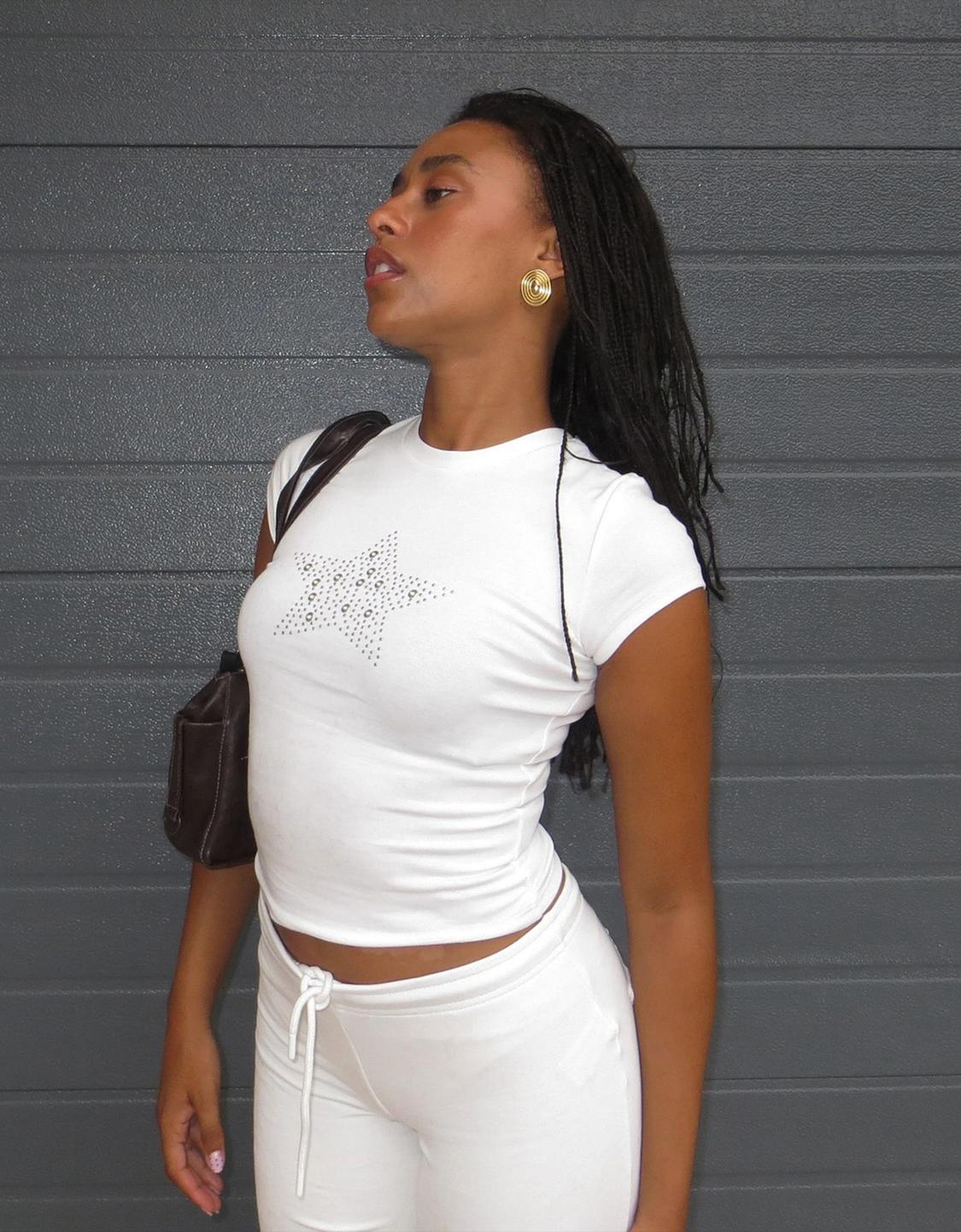 Short sleeve T-shirt with studs