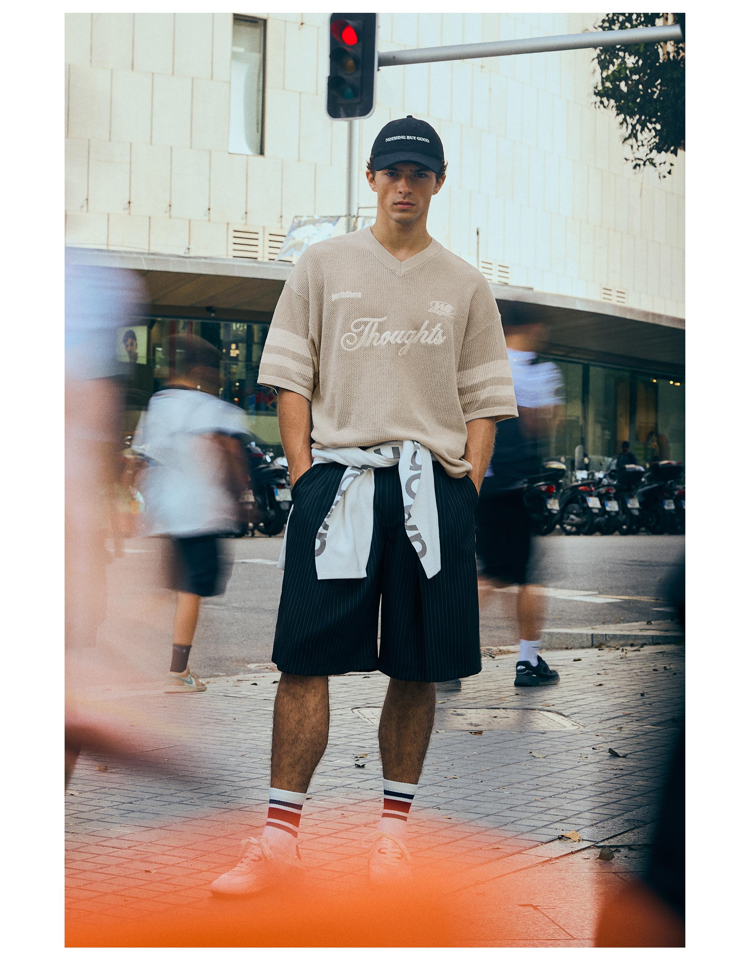 Embroidered mesh V-neck T-shirt — Grey