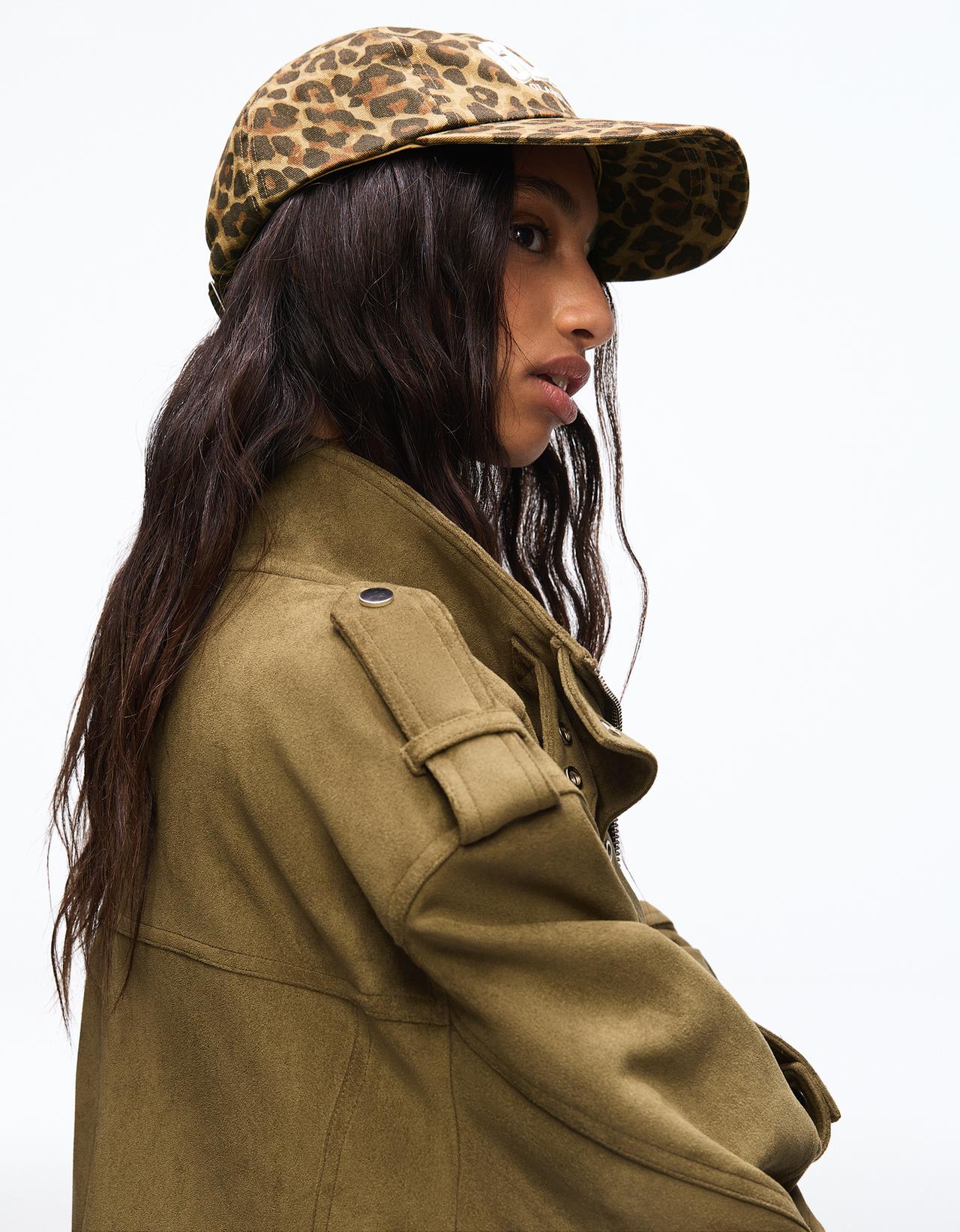 Embroidered animal print cap — Brown