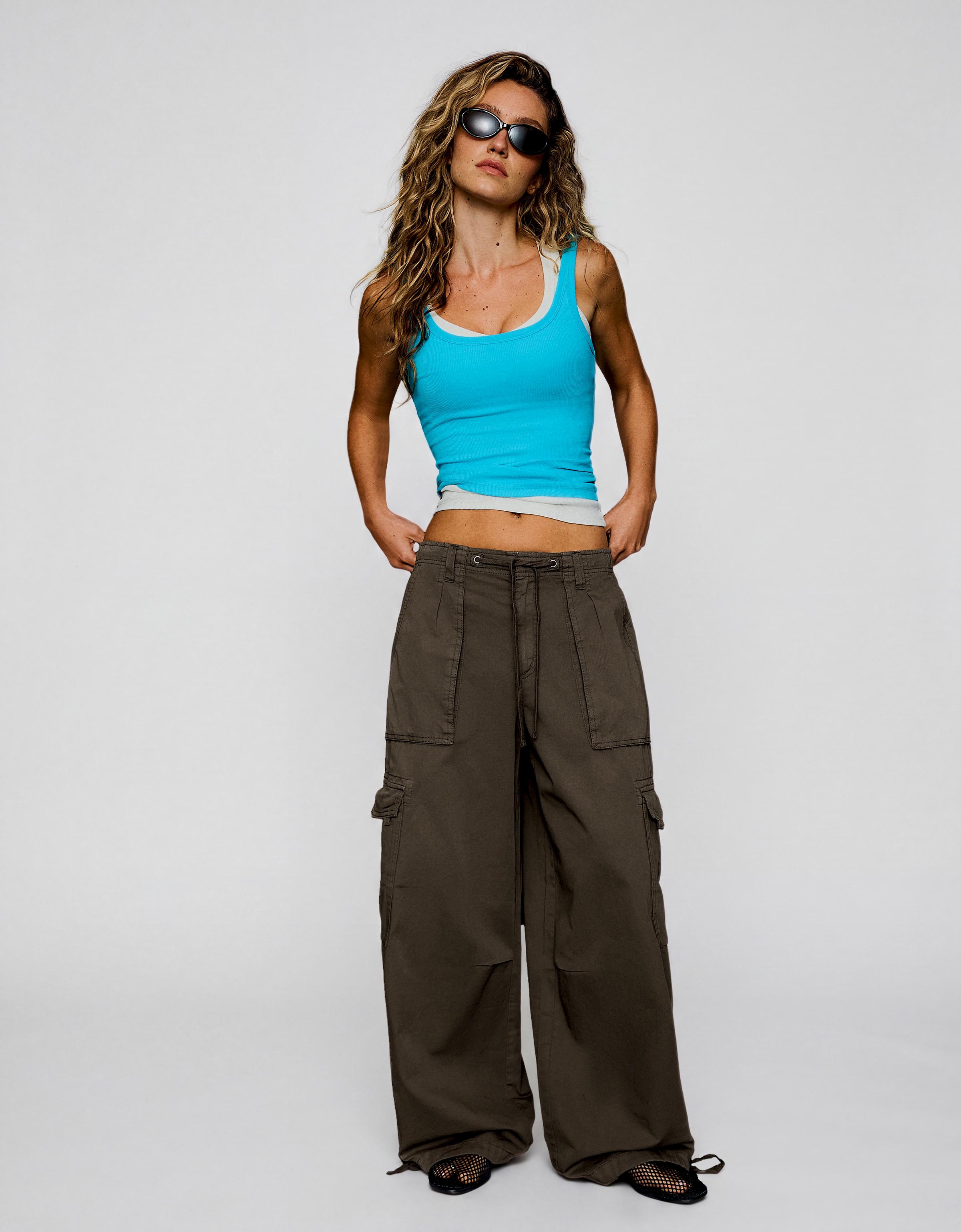 Parachute cargo trousers — Sand