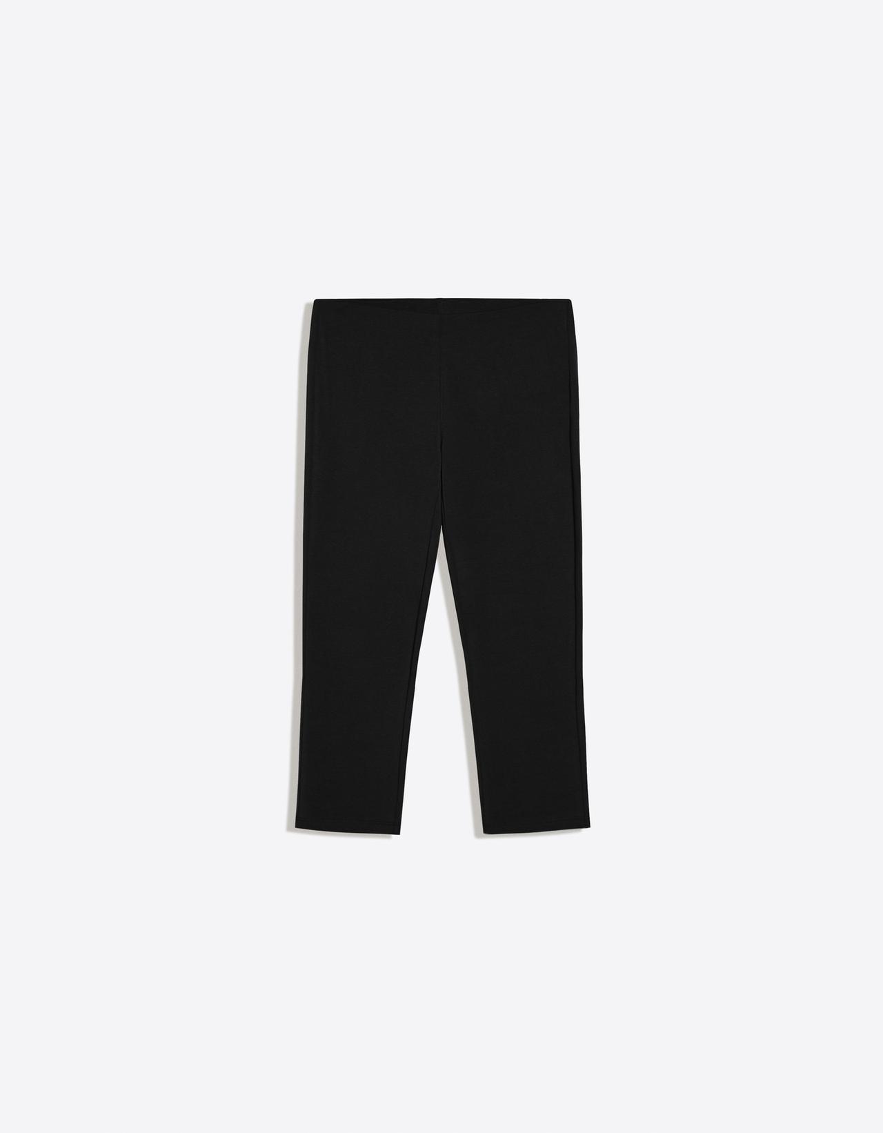 Capris — Black