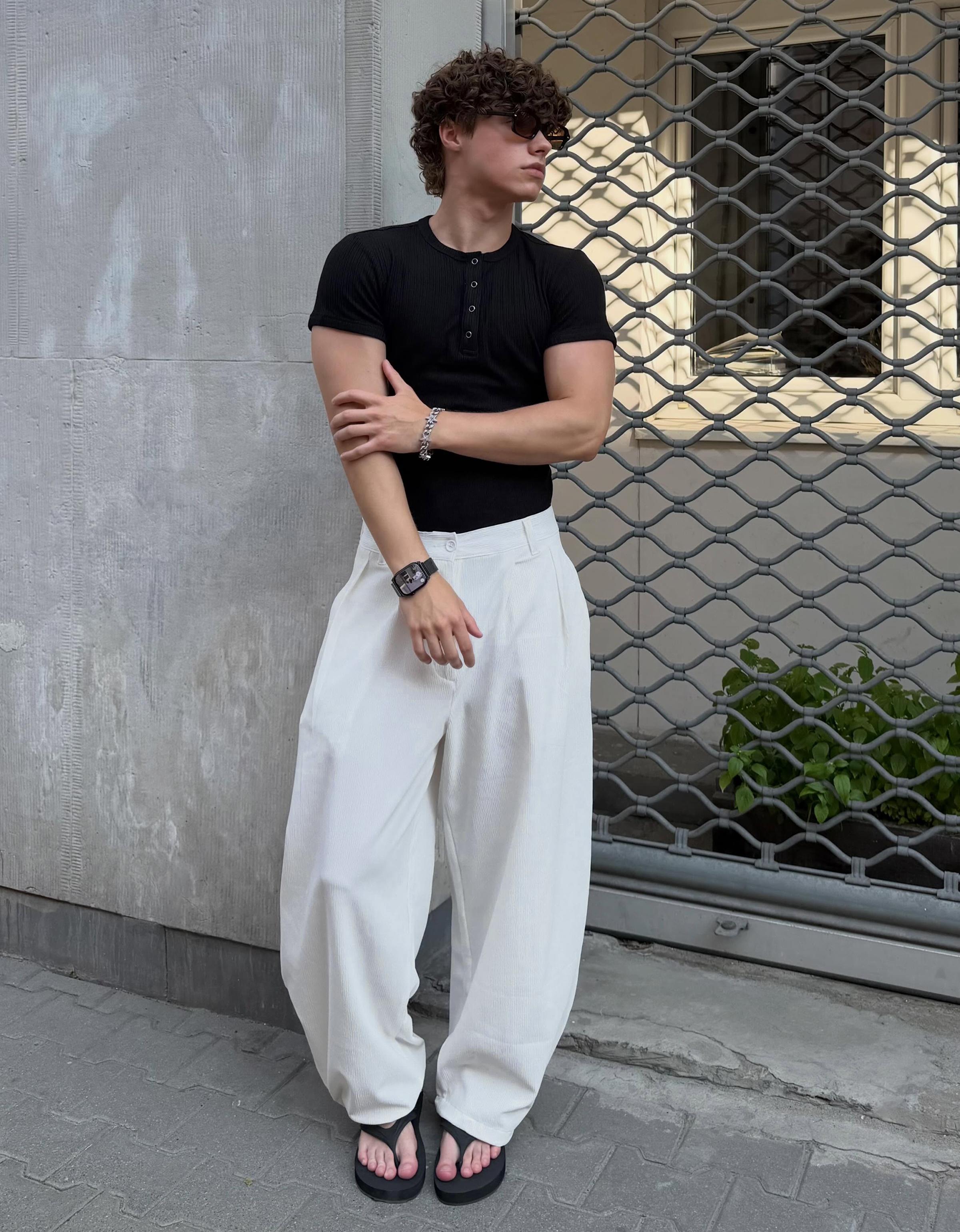 Pleated semi-jogger super baggy trousers — White