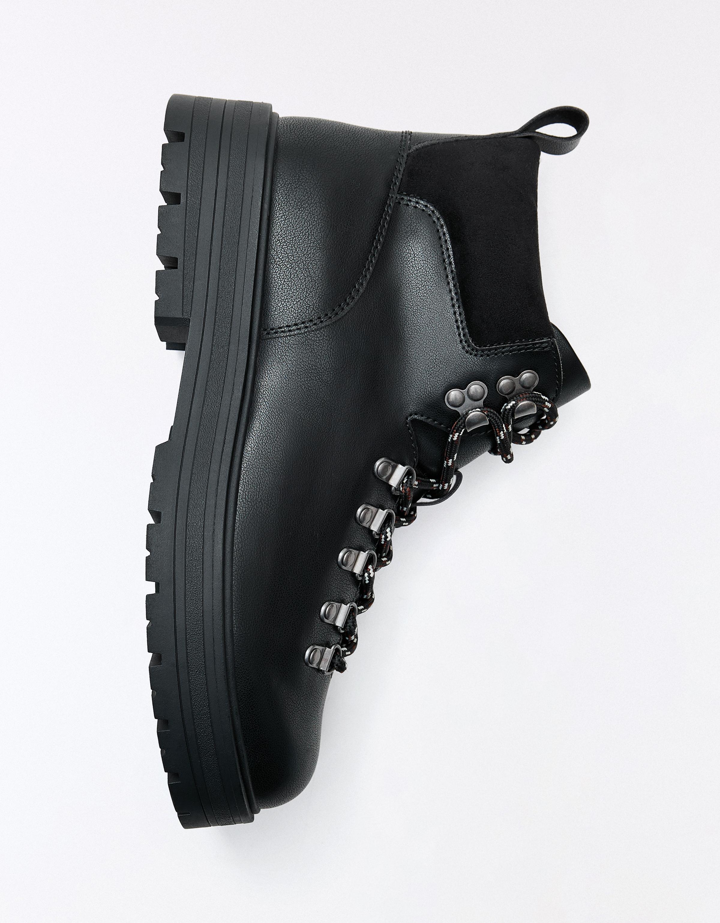 LACE-UP ANKLE BOOTS — BLACK