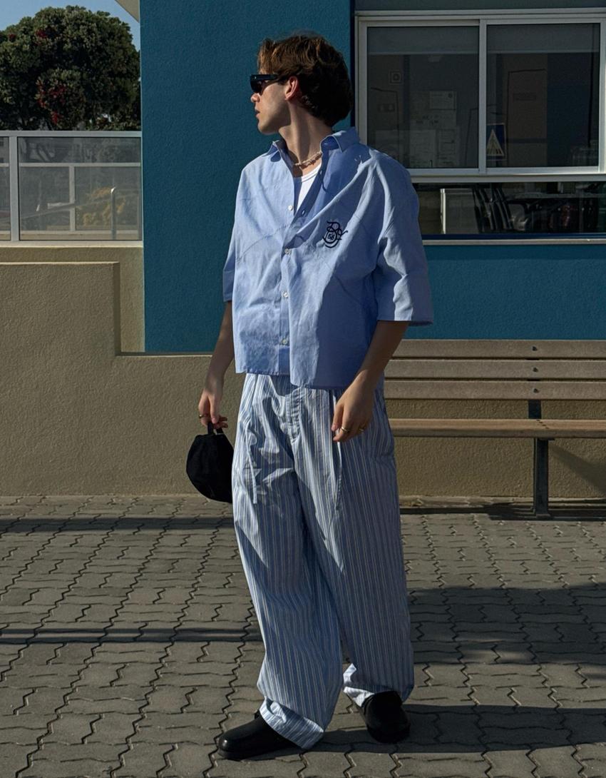 Chemise manches courtes oversize brodée-Bleu clair