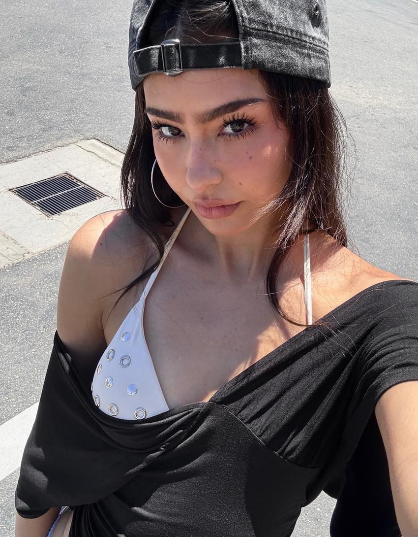 Gathered V-neck T-shirt-Black